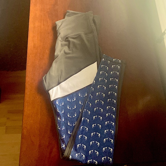 Fringe Hill Antler Legging - Picture 2 of 3